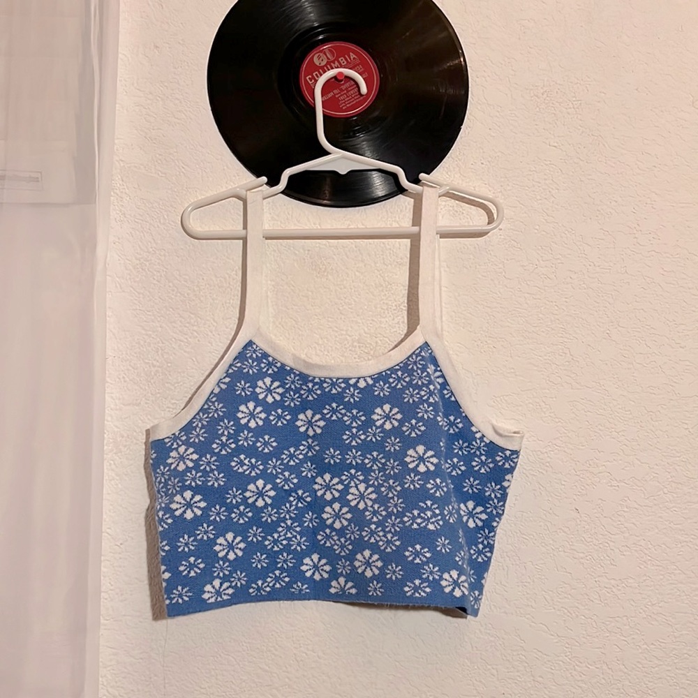 Knit floral blue tank💙